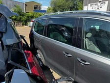 2014 GENUINE VOLKSWAGEN SHARAN REAR DRIVER SIDE COMPLETE DOOR IN GREY LR7H