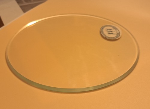 Verre minéral plat - plat, rebord