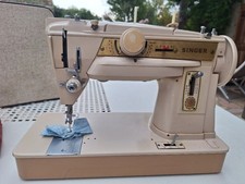 machine à coudre SINGER 411G