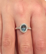 Bague en or Blanc 18 CT 750 Avec Aigue-Marine CT 0,81 et Diamants CT 0,26 (1392)