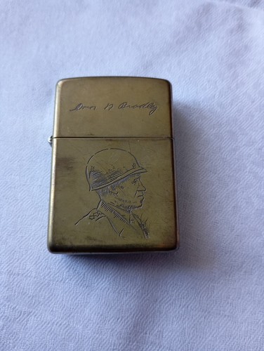 Ancien briquet essence - essence, zippo