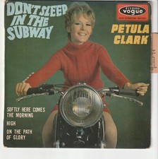 Petula CLARK- Don't sleep in