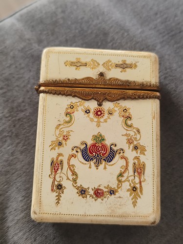 Ancienne boite nécessaire - , de