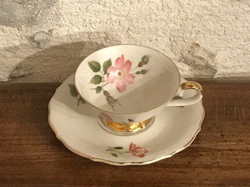 Tasse sous - et, sous-tasse