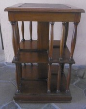 BIBLIOTHEQUE ROULANTE EN