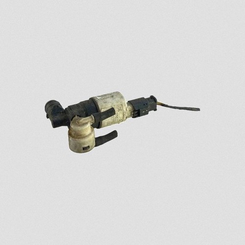 Pompe lave vitre - , c4