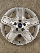 ENJOLIVEUR DE ROUE R16 FORD C