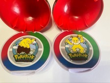 Lot de 2 badges pin's Pokepark
