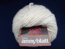 12  pelotes 50 g pure Laine