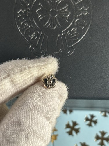 Authentic chrome hearts crest - authentic,