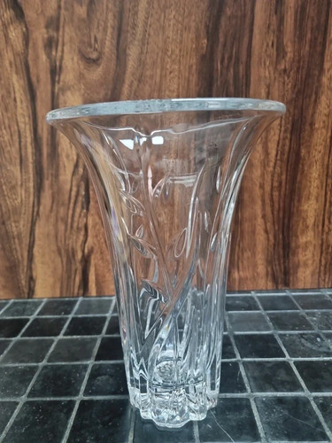 Vase cristal taillé - en,