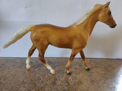 Breyer classics ruffian mold - classics,