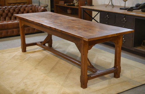 Grande table ferme - grande, en