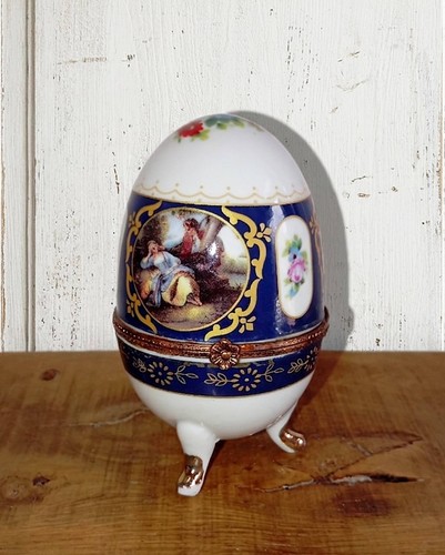 Vintage oeuf sur pieds en - vintage,