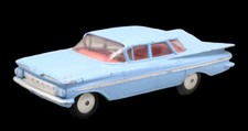 1 / 43rd CORGI TOYS CHEVROLET IMPALA / antique toy
