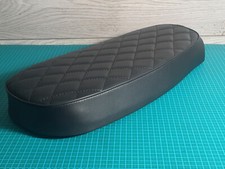Selle Moto adaptable style Scrambler Café-Racer noire 54cm. 