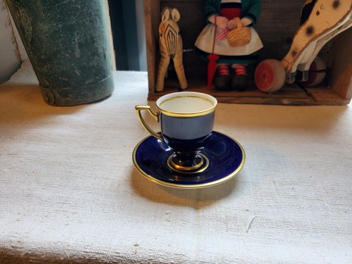 Tasse sous - et,