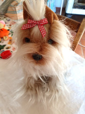 ADORABLE CHIEN (YORKSHIRE ) EN PELUCHE TOUTE DOUCE  ht 23cm