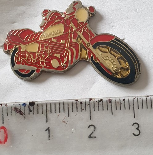 Pin yamaha 1100 cc rouge - yamaha,