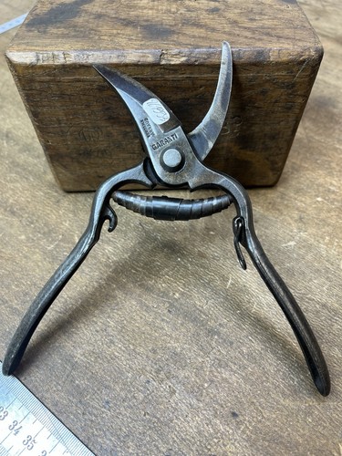 Outil ancien old tool - ,