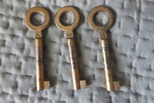 lot 3 anciennes clefs /MMA3