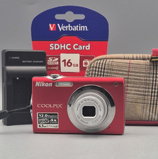Nikon Coolpix S3000 Red