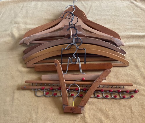 Lot cintres anciens bois - lot,