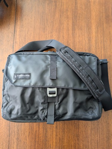 Timbuk2 laptop messenger bag