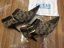 bottine marron   marque GUESS