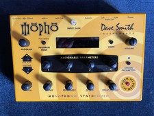 Dave Smith Instruments Mopho MIDI Monophonic Synthesizer Pedal w Box and Power