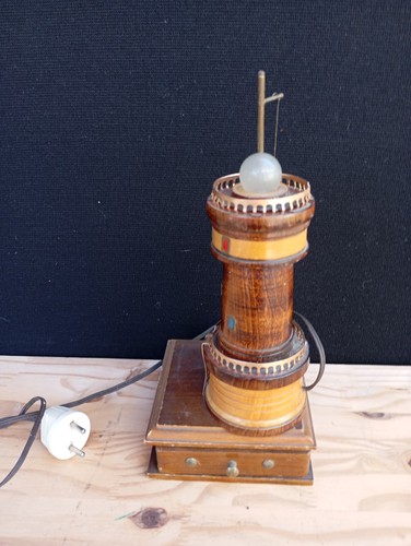 Ancienne lampe phare avec - lampe,