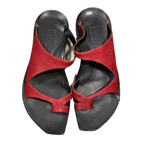 Cydwoq red leather - handmade, in