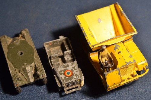 Lot voitures anciennes dinky - lot,