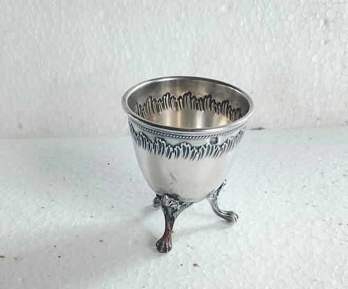 Ancien coquetier tripode - ,