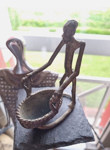 Jolie statuette africaine - jolie,