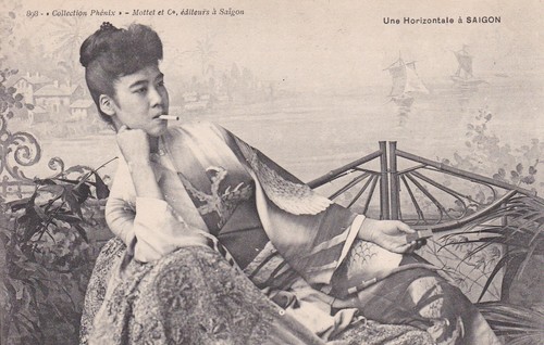 Une horizontale saigon - une, à