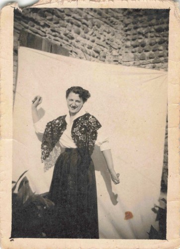Ancienne photographie jeune - ancienne,