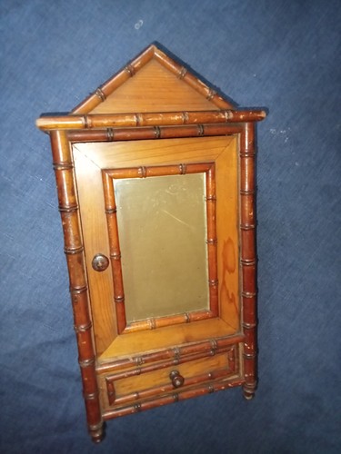 Ancienne armoire poupée - ancienne,