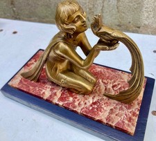 sculpture statue Art-Déco  1920 1930 en bronze  femme au faisan socle en marbre