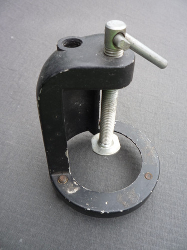 Pince etau pour lampe jielde - pour,