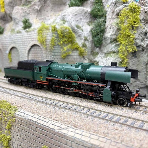 Locomotive vapeur 084 - à,