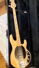 Music Man StingRay4 / guitare