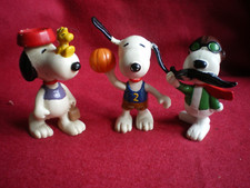 Vintage SNOOPY united  feature 1966 Hong Kong, lot de trois figurines.
