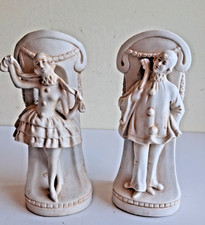 Paire de Figurines  Biscuit