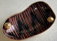 COUPE VINTAGE DE FORME LIBRE 1950 AVEC BOULES DOREES FAIENCE H BEQUET BELGIQUE