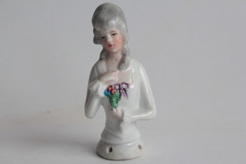 Demi figurine porcelaine femme - demi,
