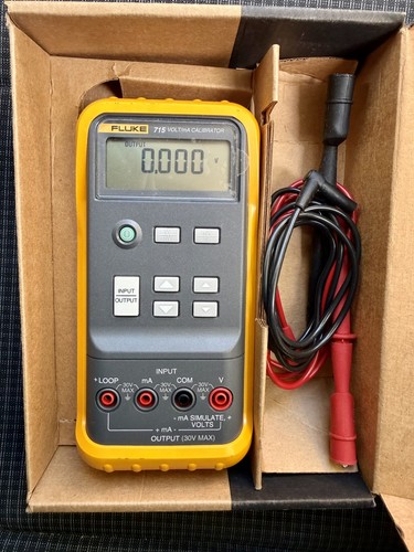 Fluke 715 volt calibrator - fluke, volt/ma