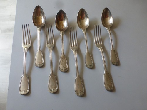 Lot couverts métal - 8,