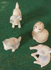 4 figurines CHATS miniatures