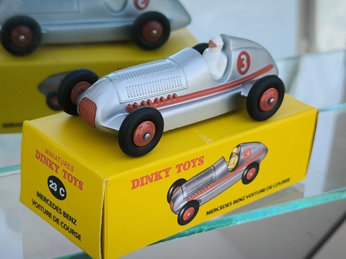 Dinky toys mercedes benz - dinky,